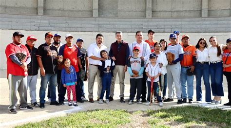 Inaugura Rutilio Escand N La Renovaci N De La Unidad Deportiva De