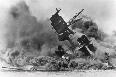 A Os Del Ataque A Pearl Harbor Lluvia De Fuego En El Para So