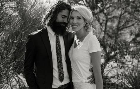 Mujer Confirma Que Su Esposo Es Gay Pero Deciden Seguir Casados CC News