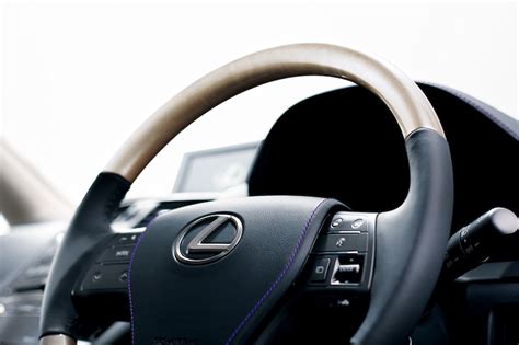 Lexus HS 250h Receives New Harmonious Interior in Japan - autoevolution