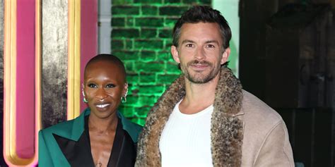 Cynthia Erivo Jonathan Bailey Buddy Up At Wicked Photocall In