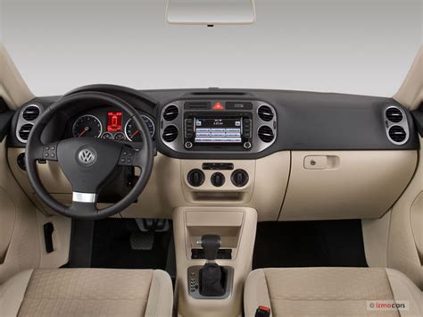 2010 Volkswagen Tiguan: 11 Interior Photos | U.S. News