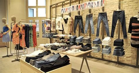 Top xưởng chuyên sỉ quần áo hot girl giá rẻ tại TPHCM Top vn