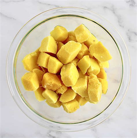 Mango Smoothie Bowl – Nutritious Deliciousness