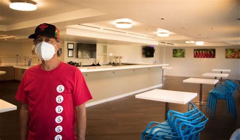 Hawaiian Hilton Workers Fear Permanent Layoffs As Recall Rights