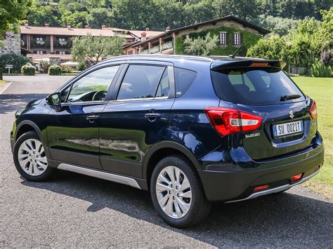 Suzuki SX4 New (2019-2020) характеристики и цена, фотографии и обзор