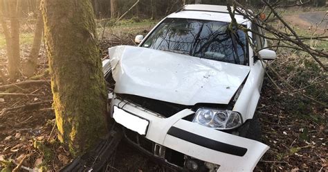 Mehren 34 Jähriger unter Drogen rast gegen Baum