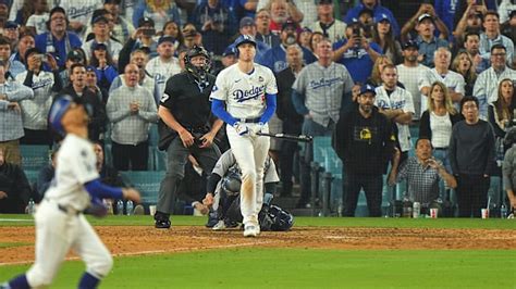 Freddie Freeman's Walk-Off Grand Slam Caps Epic Game 1 of World Series