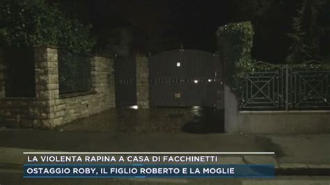 La Violenta Rapina A Casa Di Facchinetti Mattino Cinque News Video