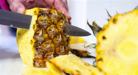 Zo Snij Je Een Ananas In Eenvoudige Stappen Libelle Lekker