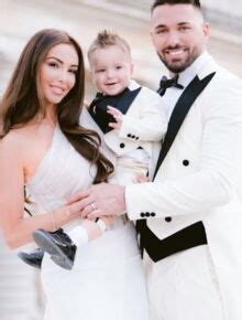 PHOTO Nabilla et Thomas Vergara attaqués au sujet de leur fils Milann