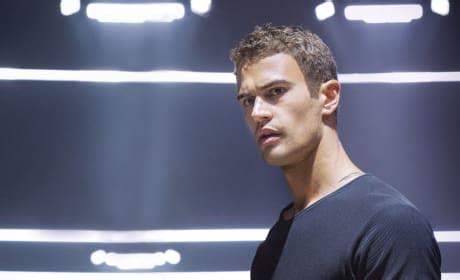 Divergent - Page 3 - Movie Fanatic