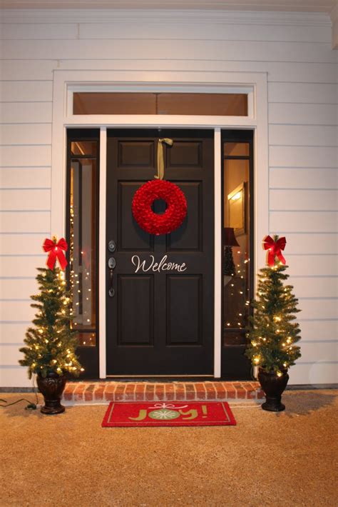 40 Christmas Porch Decorations Ideas You Will Fall In Love Decoration