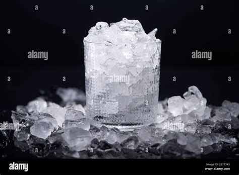 Smashed Ice Hi Res Stock Photography And Images Alamy