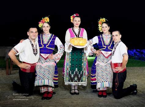 Фоклорна Формация Българка, Фолклорни формации