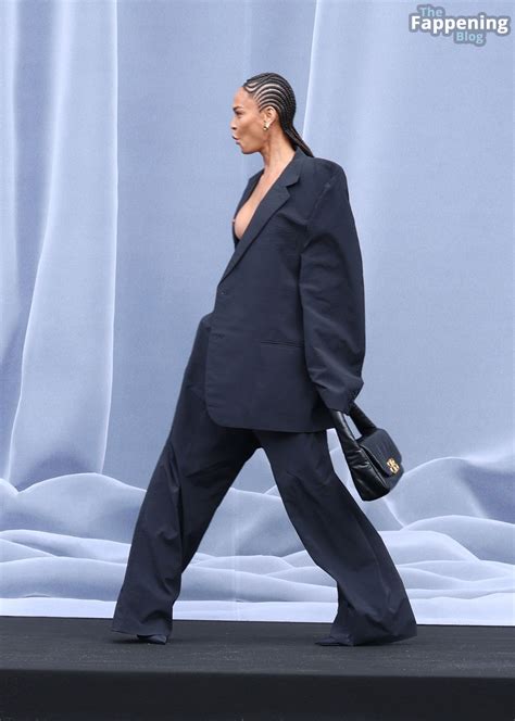 Joan Smalls Flashes Her Nude Tits At The Balenciaga Show In Paris