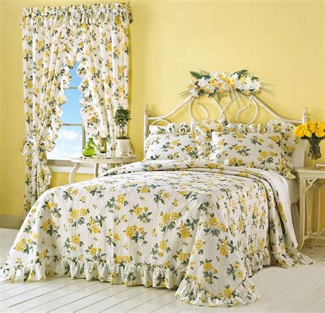 Yellow Floral Rose Bedspread For A Charming Bedroom