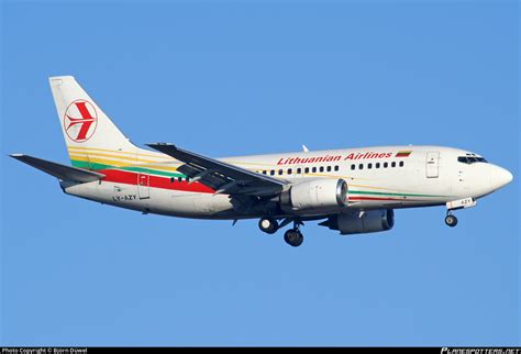 LY AZY Lithuanian Airlines Boeing 737 548 Photo by Björn Düwel ID