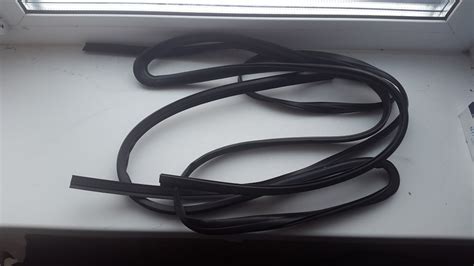 Уплотнитель под жабо — Mitsubishi Outlander XL, 3 л, 2007 года | своими ...