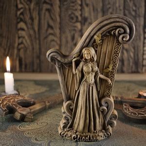 Celtic Goddess, Cliodhna, Goddess Statue Wooden Statue Norse Pagan ...