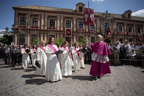 En Im Genes Una Ma Ana Radiante De Corpus Christi