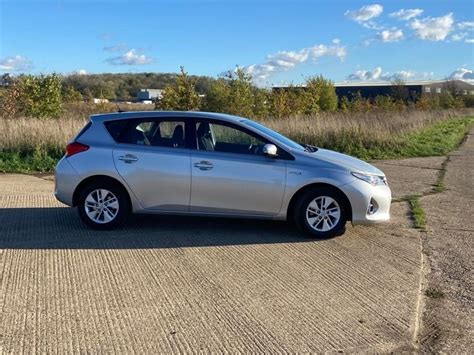 Used Toyota Auris Vvt I Icon Hybrid Dr Automatic Bu Lcz