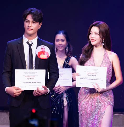 Hot Tiktoker B T Ng Ng Quang Hoa H U I N Nh Phunucuocsongviet