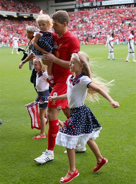 Familyofsport, Steven Gerrard and his daughters