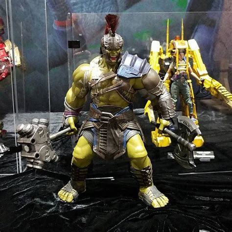 SDCC 2017 Hot Toys Gladiator Hulk Thor Ragnarok Loki Marvel Toy News
