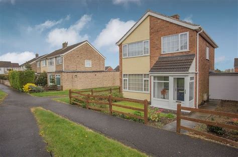 3 Bed Detached House For Sale In Ashridge Walk Yaxley Peterborough