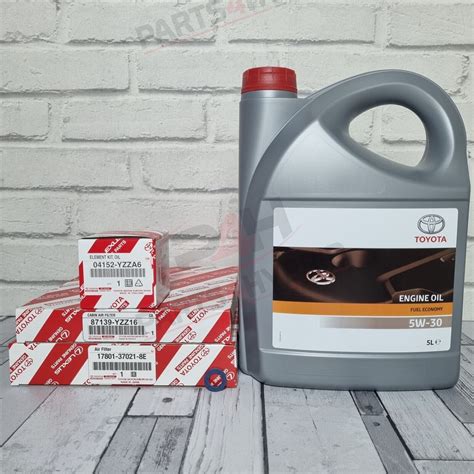 GENUINE TOYOTA AURIS HYBRID SERVICE KIT 2010 2017 1 8L 5W30 OIL ALL