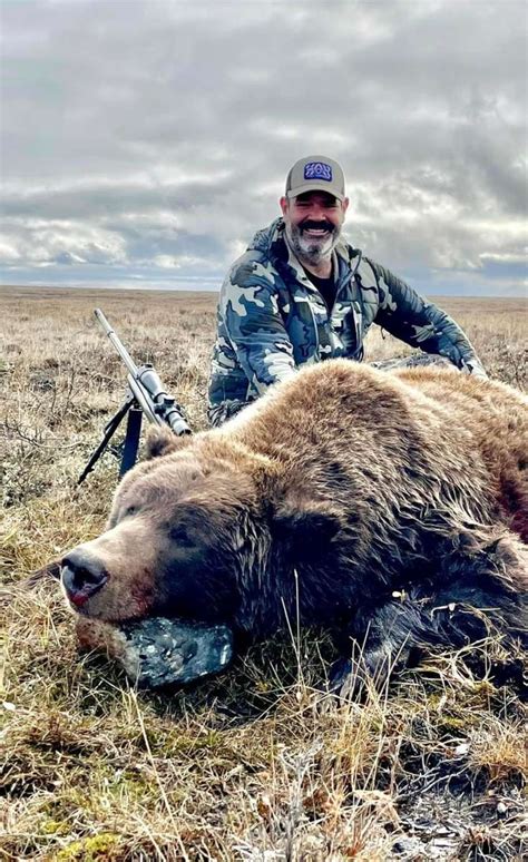 Arctic Grizzly Hunts Canadian High Arctic Adventures