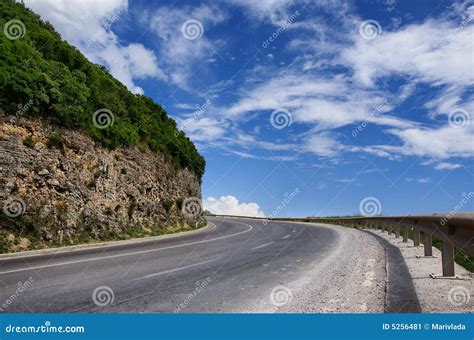 Curva Vazia Da Estrada Da Montanha Imagem De Stock Imagem De