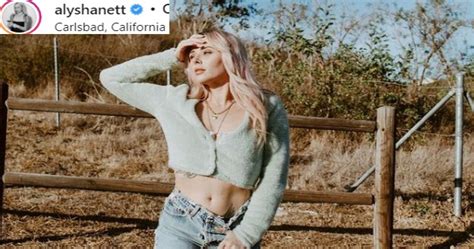 10 Hot Sexy Alysha Nett Bikini Pics