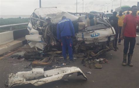 One Dead Eight Injured In Road Accident On Third Mainland Bridge