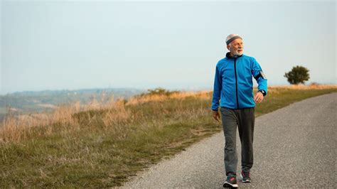 Idosos De 80 Anos Devem Caminhar 10 Minutos Por Dia Segundo Estudo