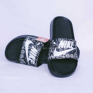 Jual Sandal Casual Slop Pria Ukuran Nike Benassi Hitam Gold