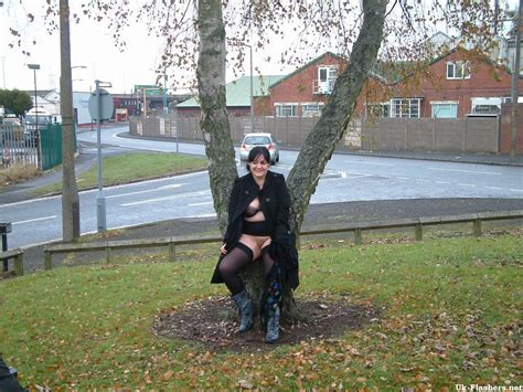 Mature Andreas Bbw Flashing And Busty Amateur Babes Public Nudity In Birmingham Porn Pictures