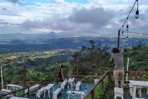 Bukit Alesano Destinasi Wisata Unik Dan Tempat Nongkrong Paling Asyik