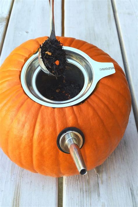 10+ Clever and Useful Pumpkin Hacks That Will Totally Up Your Halloween ...