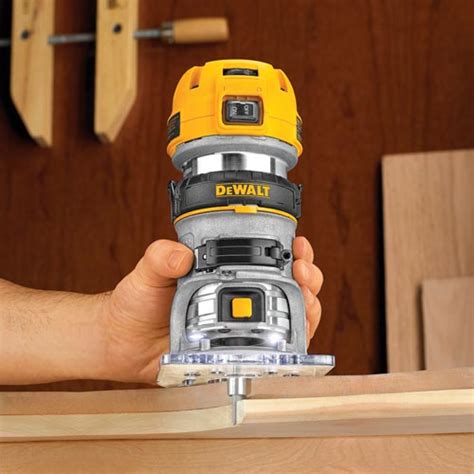 Dewalt® Dwp611 1 14 Hp Max Torque Variable Speed Compact Router With Leds At Sutherlands