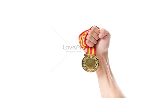 Kamay Na May Hawak Na Medalya Atleta Champion Image Larawan Numero Ng