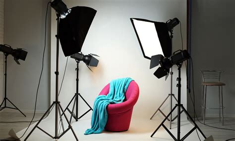 Tips on How to Light a Backdrop: What You Need to Know | EyeQ