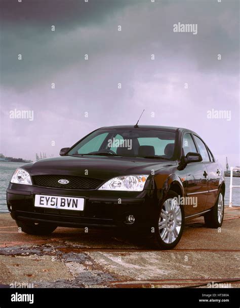 Ford Mondeo Ghia X Tdci Hi Res Stock Photography And Images Alamy