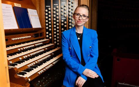 Anna Lapwood The Organist Who Became A Tiktok Star