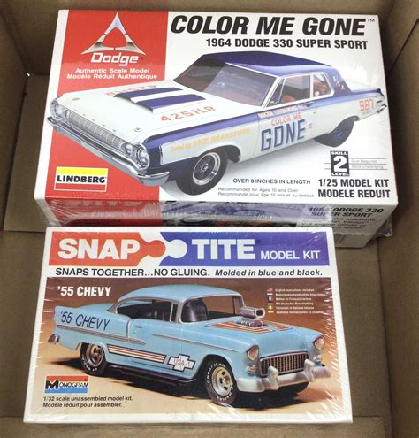 Lot - (2pc) Vintage Model Car Kits