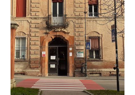 A Castel San Pietro Cominciano I Lavori DellAusl Nella Casa Della