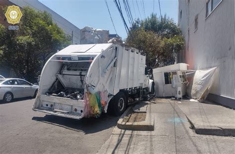 Cami N De Basura Se Queda Sin Frenos Y Choca Contra Negocio De Comida Y