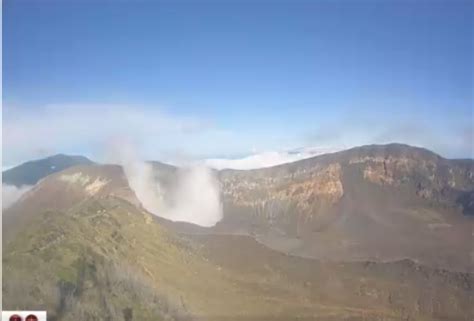 Volc N Turrialba Registr Erupci N De Un Minuto Y Con Una Columna De