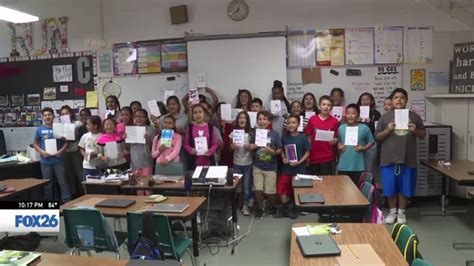 Teague Elementary students sends cards to Texas | KMPH